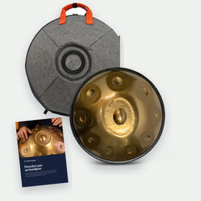 Pack Essentiel : le handpan doré façonné main, sa housse souple et le guide en PDF